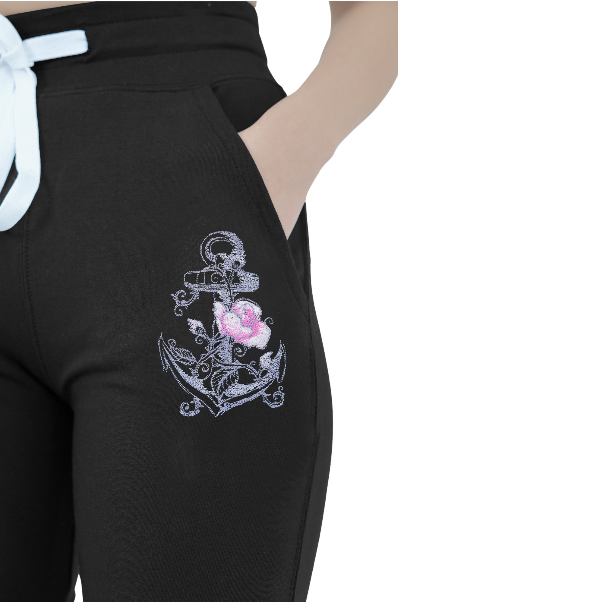 Damen Jogginghose Schwarz mit Stickerei aus Baumwolle Slim Fit